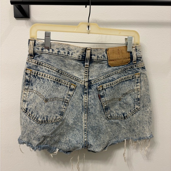 Levi’s Ripped Denim Shorts 30” - Picture 2 of 3